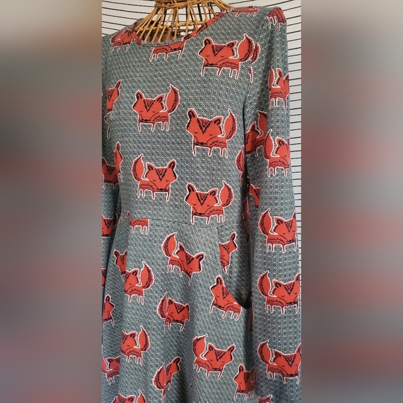 LA Soul Women’s Medium Adorable Soft Fox Pattern MIDI Dress - Picture 6 of 9